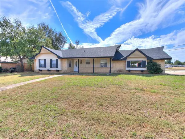 100 Bellaire Drive, Moore, OK 73160