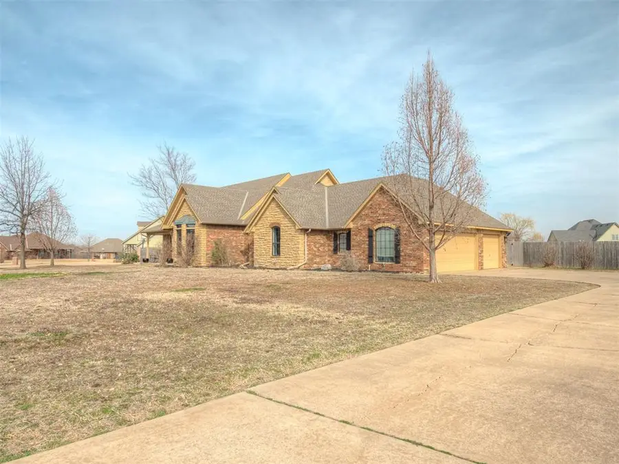 2224 Silver Crossing Circle, Piedmont, OK 73078 - #2
