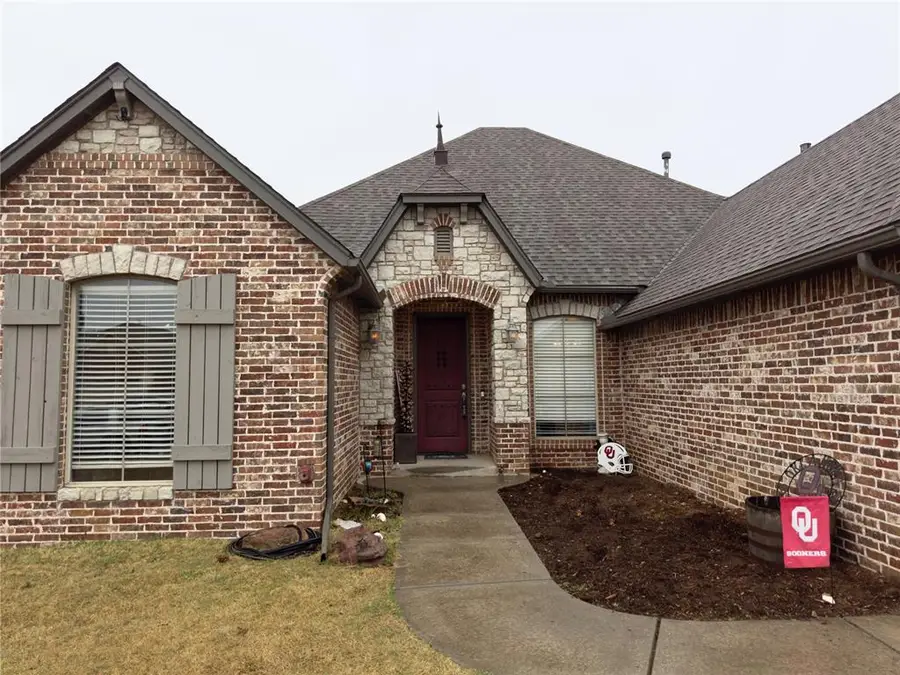 501 SW 28th Street, Moore, OK 73160 - #2