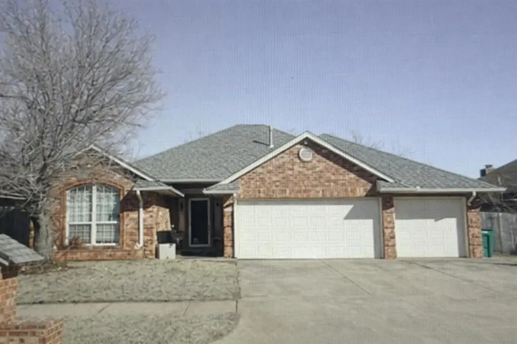 9216 Lakecrest Drive, Oklahoma City, OK 73159 - #1