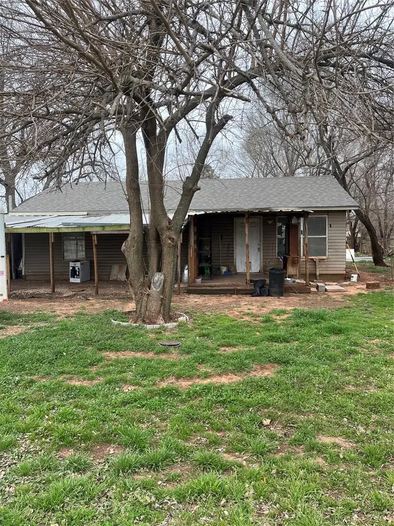 111 E Guisinger Avenue, Mulhall, OK 73063 - #2