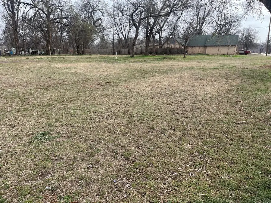 923 W Logan Avenue, Guthrie, OK 73044 - #3