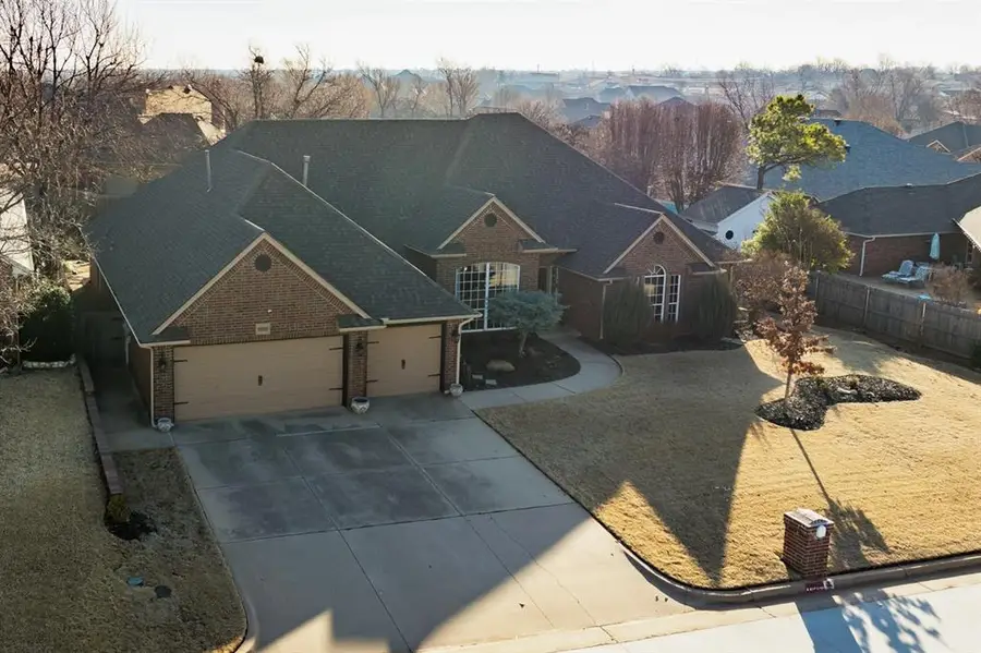 11008 Queenswick Drive, Oklahoma City, OK 73162 - #2