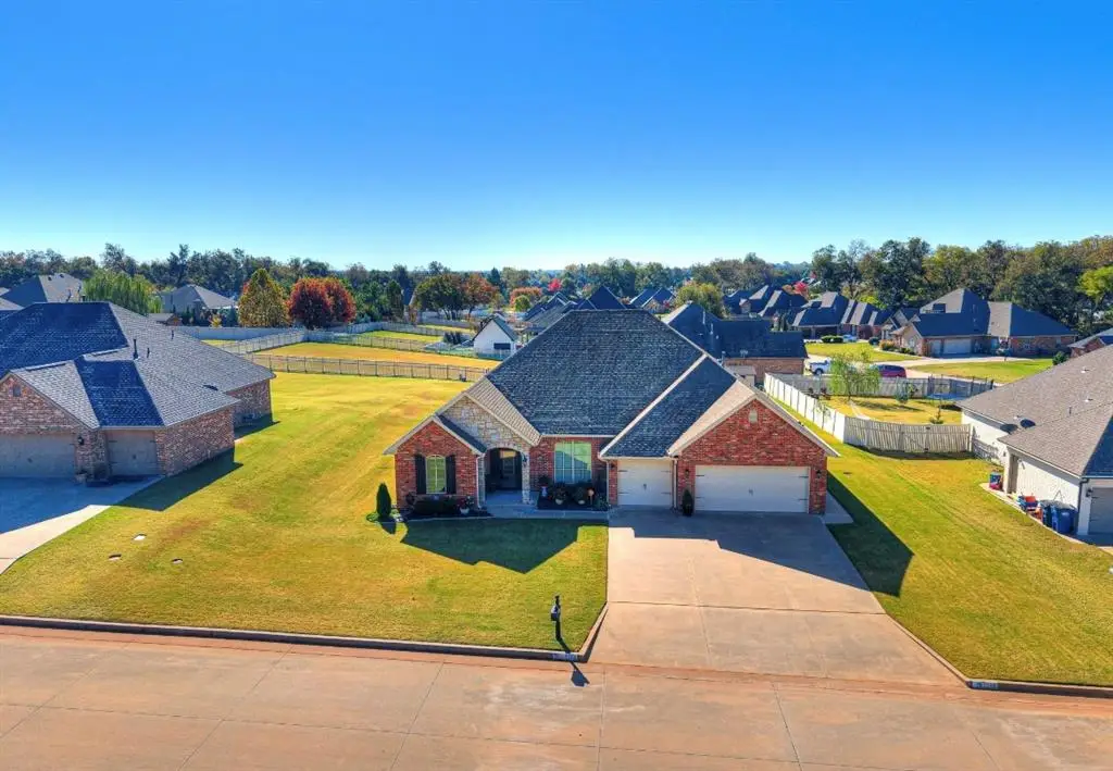 2713 Old Towne Trail, Shawnee, OK 74804 - #1