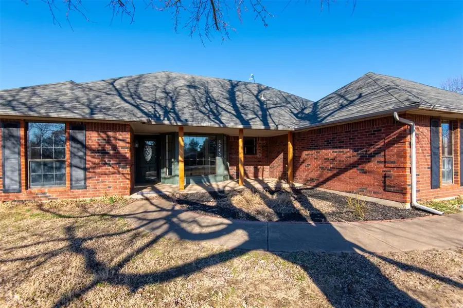 5243 W Lakeview Drive, Harrah, OK 73045 - #2