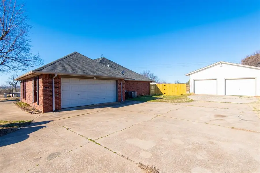 5243 W Lakeview Drive, Harrah, OK 73045 - #3