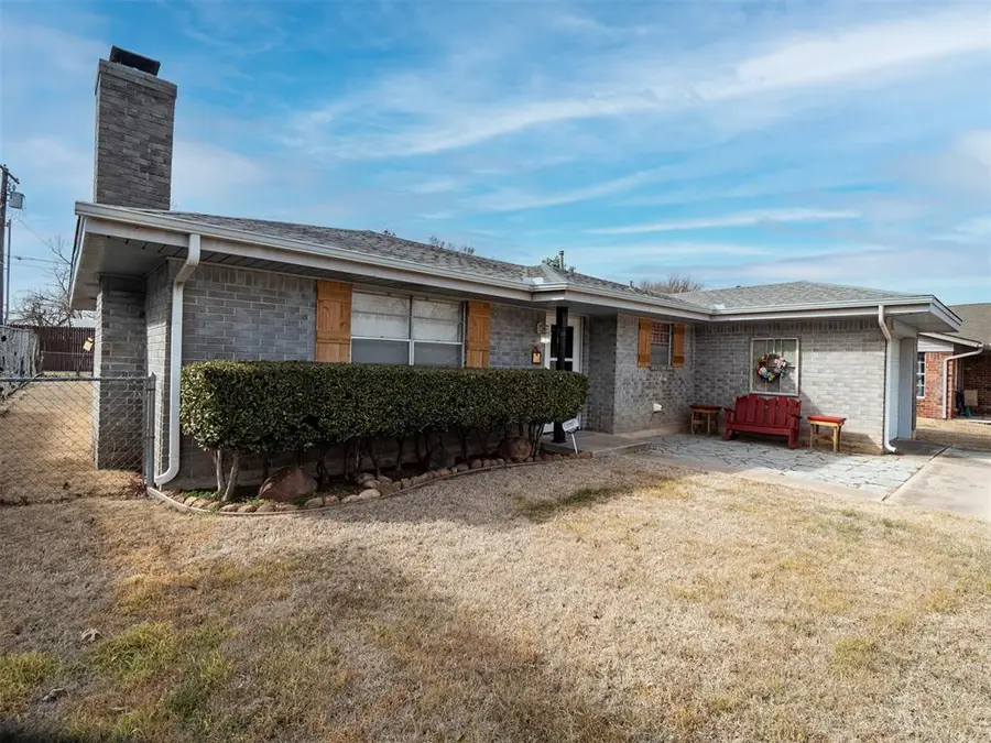 314 S Roberts Avenue, El Reno, OK 73036 - #3