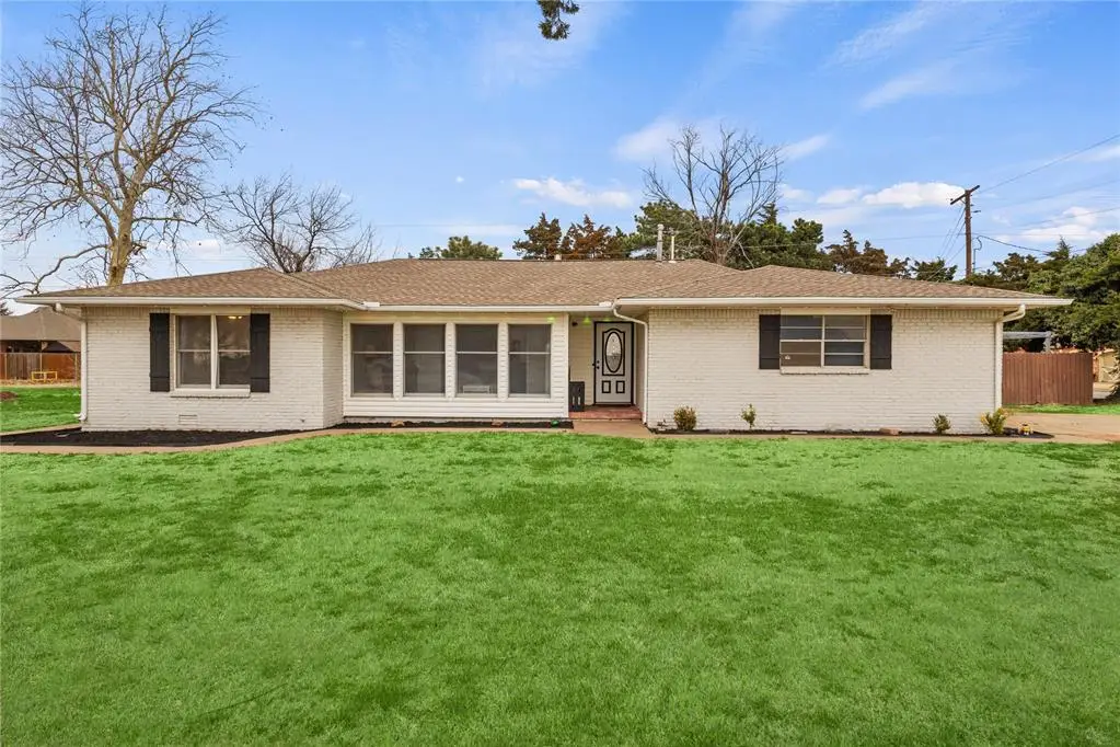 2121 E Davis Avenue, Weatherford, OK 73096 - #1