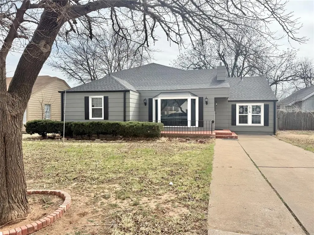 1016 E Cypress Street, Altus, OK 73521 - #1