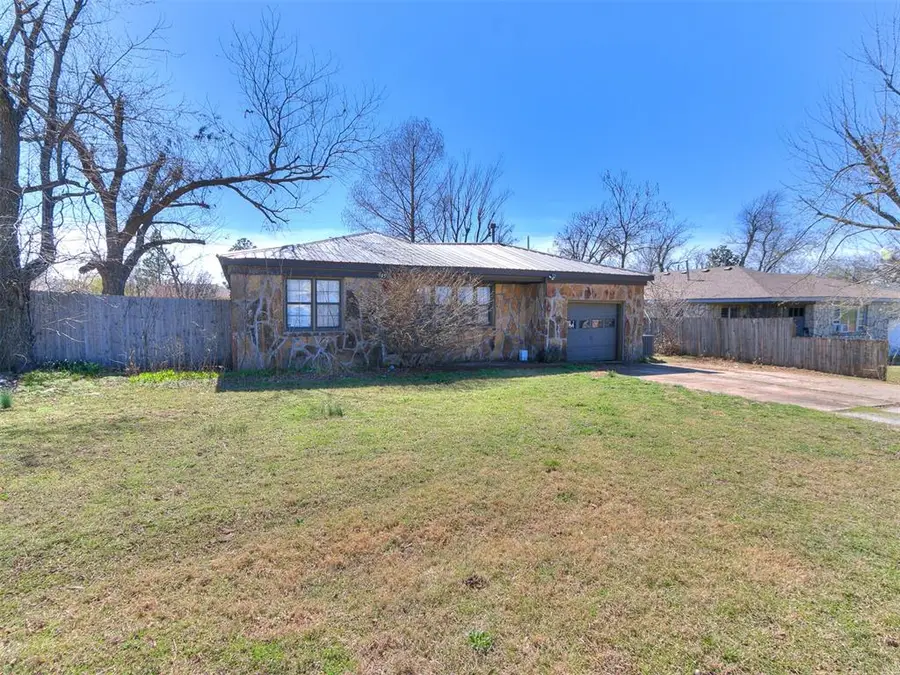 545 W Poplar Street, Shawnee, OK 74801 - #3