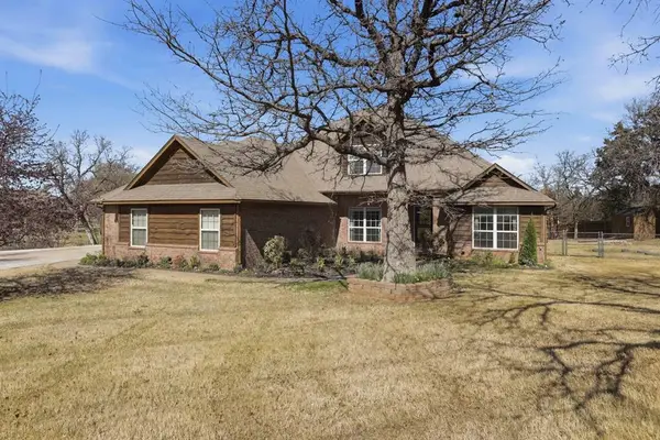 9950 Stone Crest Circle, Edmond, OK 73034