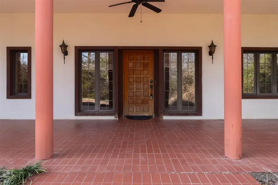 300 Lana Drive, Pauls Valley, OK 73075 - #2