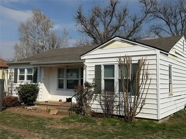 214 N 17th Street, Chickasha, OK 73018