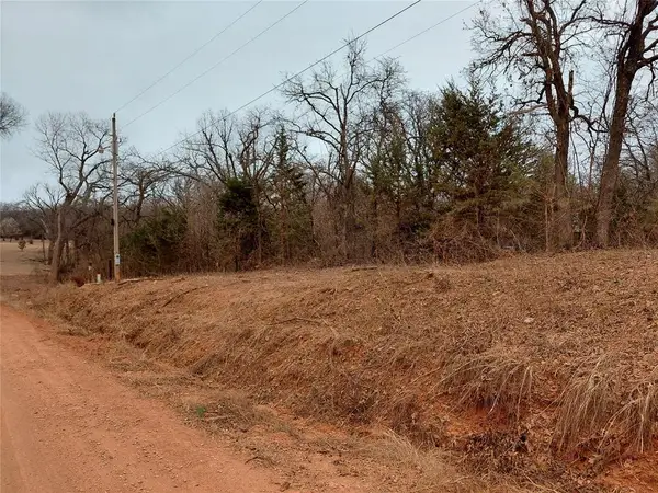 E Arcadia Drive, Guthrie, OK 73044