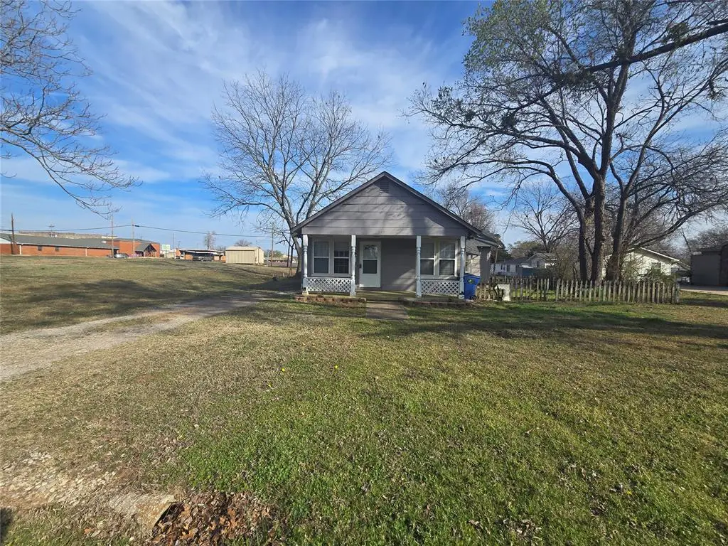 209 E Main Street, Tecumseh, OK 74873 - #1