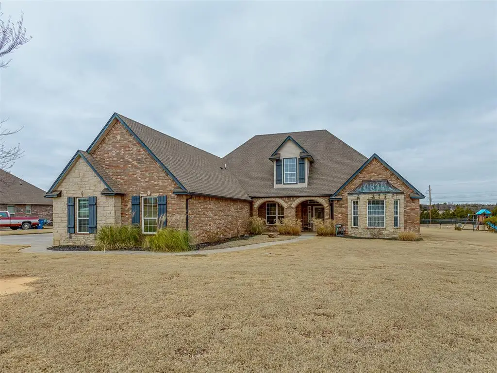 935 Silver Chase Drive, Choctaw, OK 73020 - #1