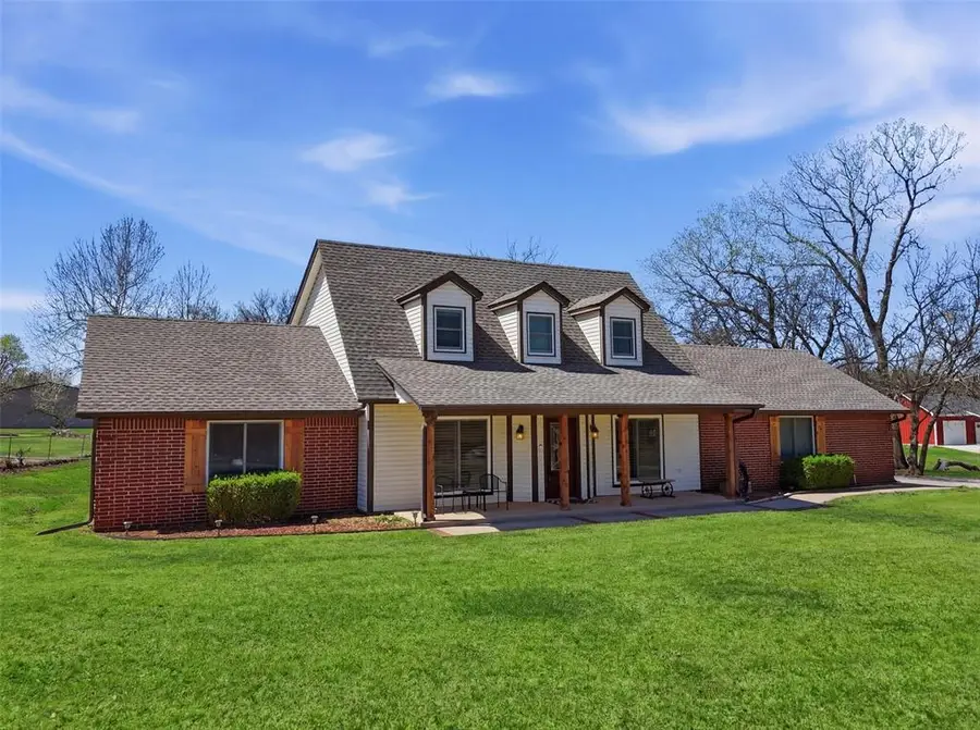 319 E Cedar Drive, Tuttle, OK 73089 - #2