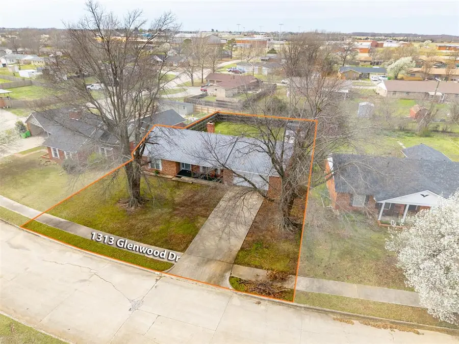 1313 Glenwood Drive, Prague, OK 74864 - #2