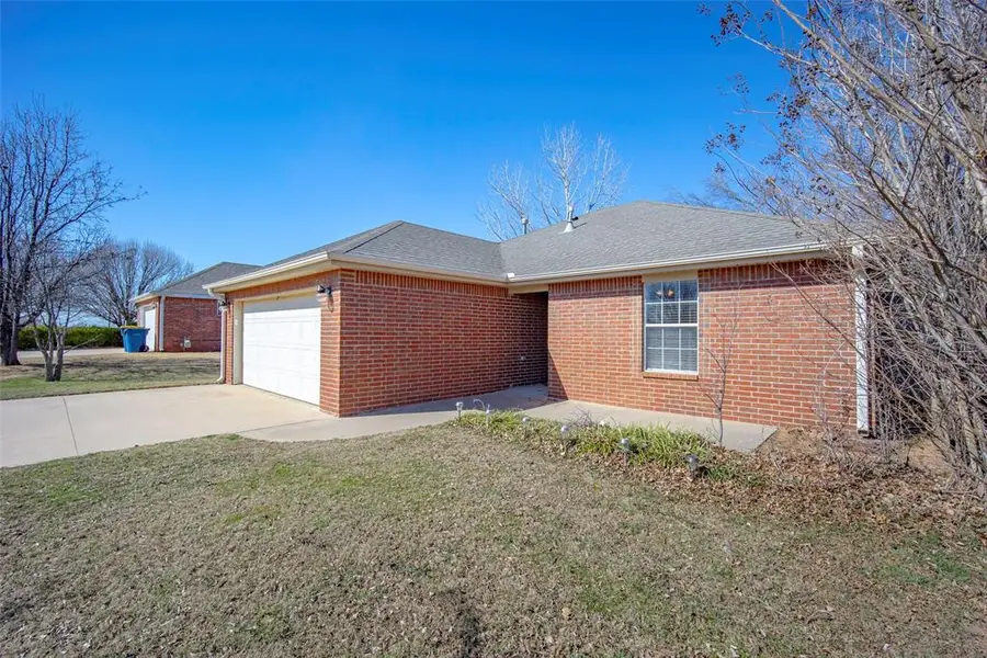 810 E Kc Court, Stillwater, OK 74075 - #2