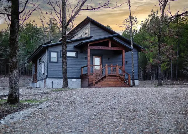 745 Hickory Post Road, Broken Bow, OK 74728