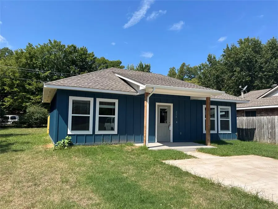 238 S Oak Avenue, Shawnee, OK 74801 - #2
