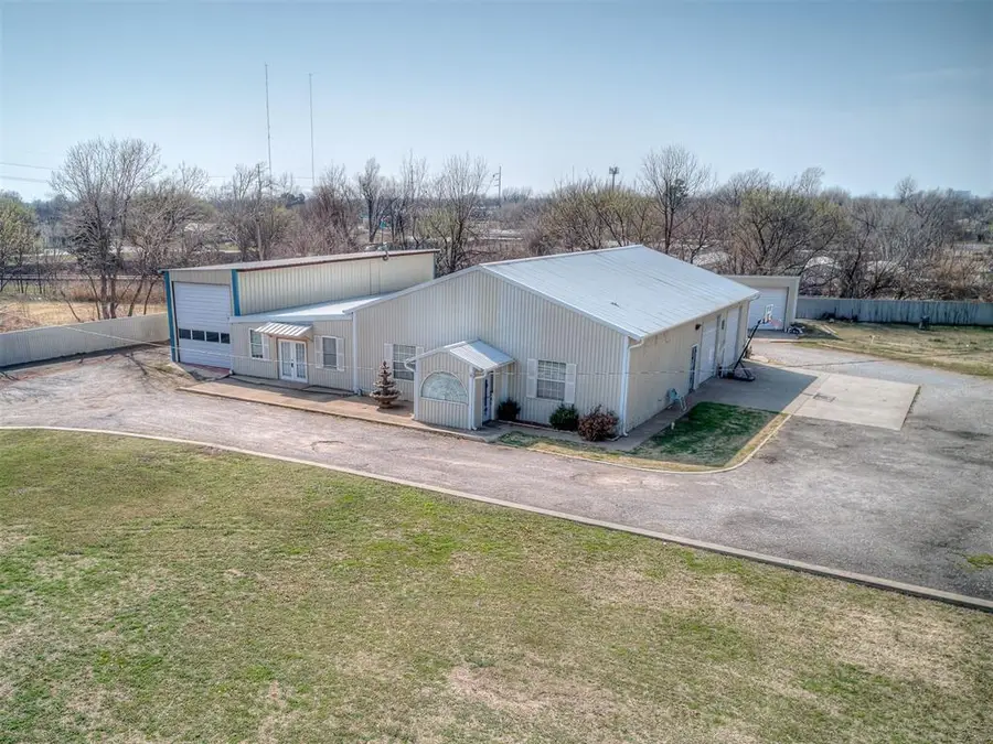 4301 S Lindsay Avenue, Oklahoma City, OK 73129 - #3