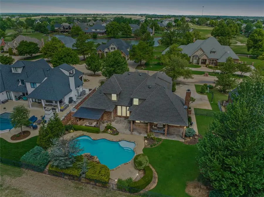 400 Heritage Boulevard, Edmond, OK 73025 - #3