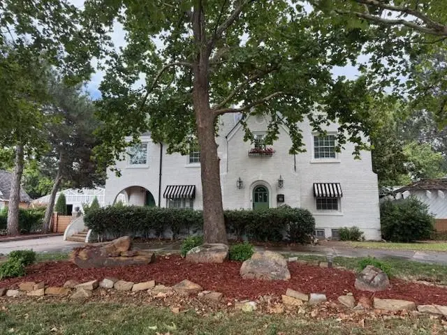 511 S 9th Street, Clinton, OK 73601 - #1