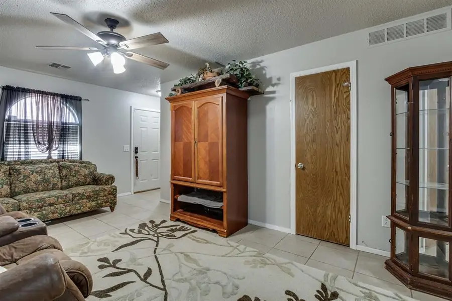 611 Linda Lane, Yukon, OK 73099 - #3