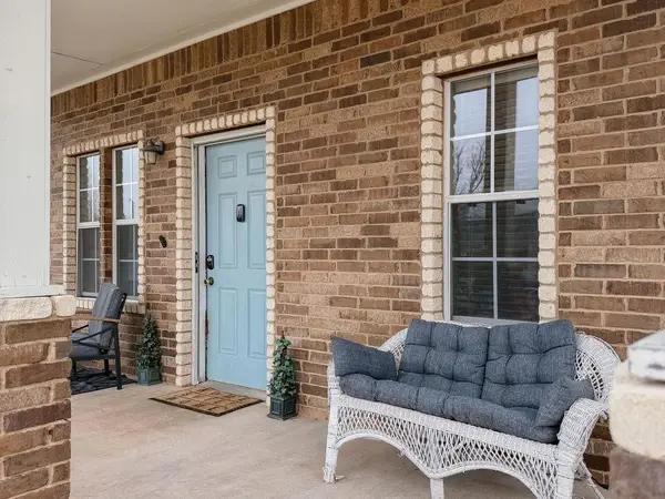 318 S Clark Street, Hinton, OK 73047