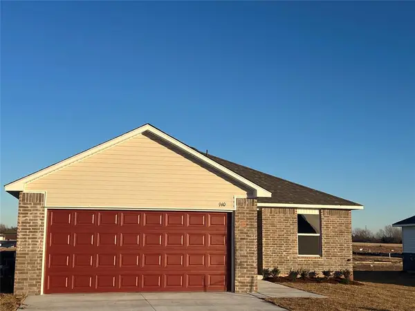 940 S Bear Lane, Mustang, OK 73064