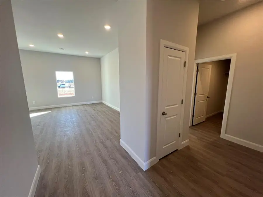 944 S Bear Lane, Mustang, OK 73064 - #2