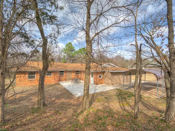 9925 Aztec Drive, Norman, OK 73026