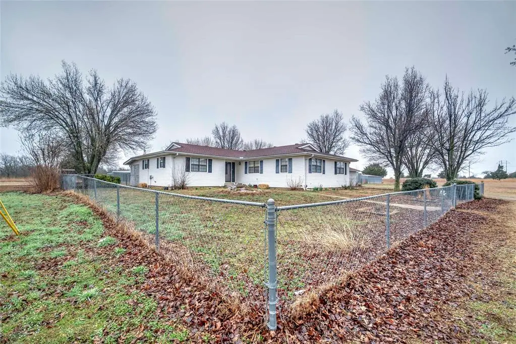 352529 E 850 Road, Stroud, OK 74079 - #1