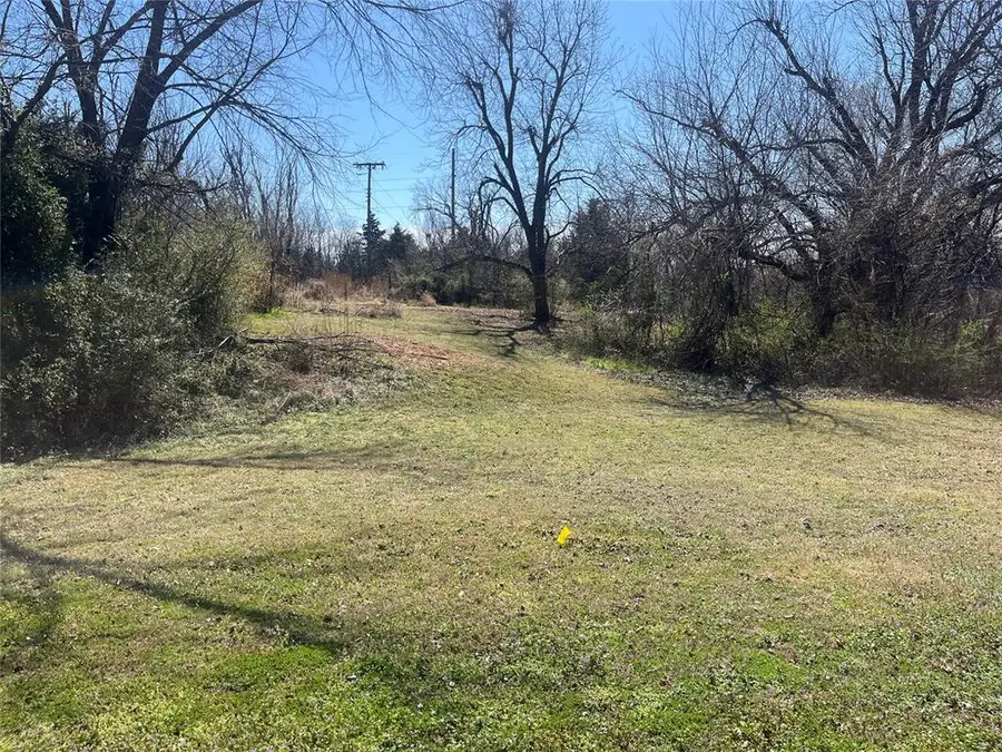 1105 E Grant Avenue, Guthrie, OK 73044 - #2