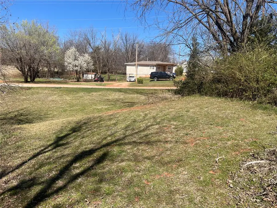 1105 E Grant Avenue, Guthrie, OK 73044 - #3