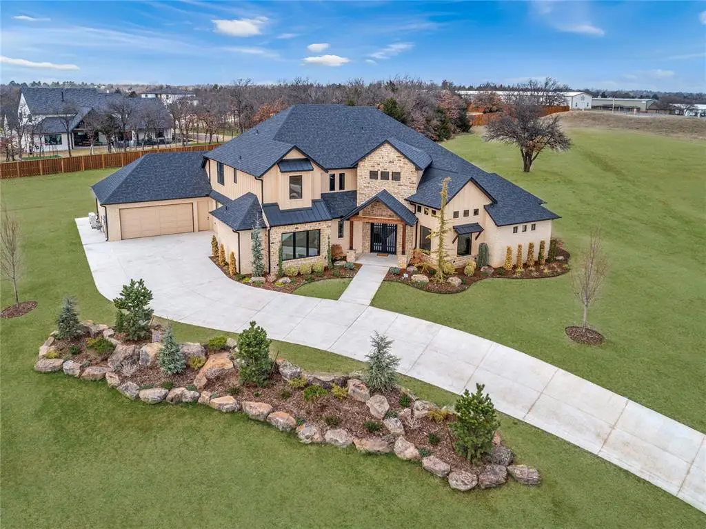 6017 Royal Abbey Court, Edmond, OK 73034 - #1