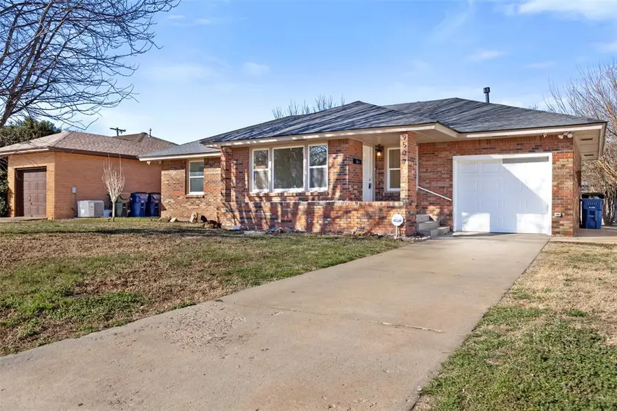 9507 Stratford Drive, The Village, OK 73120 - #2