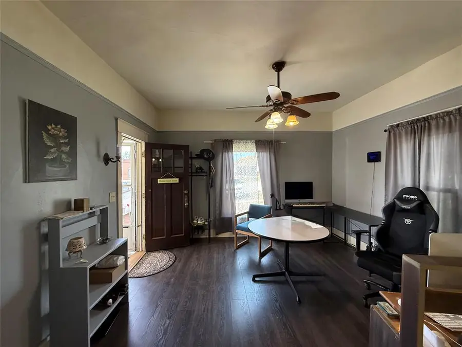 304 N 4th Street, Sayre, OK 73662 - #3