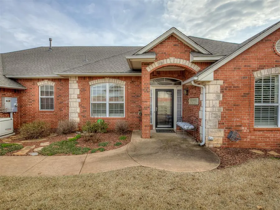 4725 W Canyon Road, Guthrie, OK 73044 - #2
