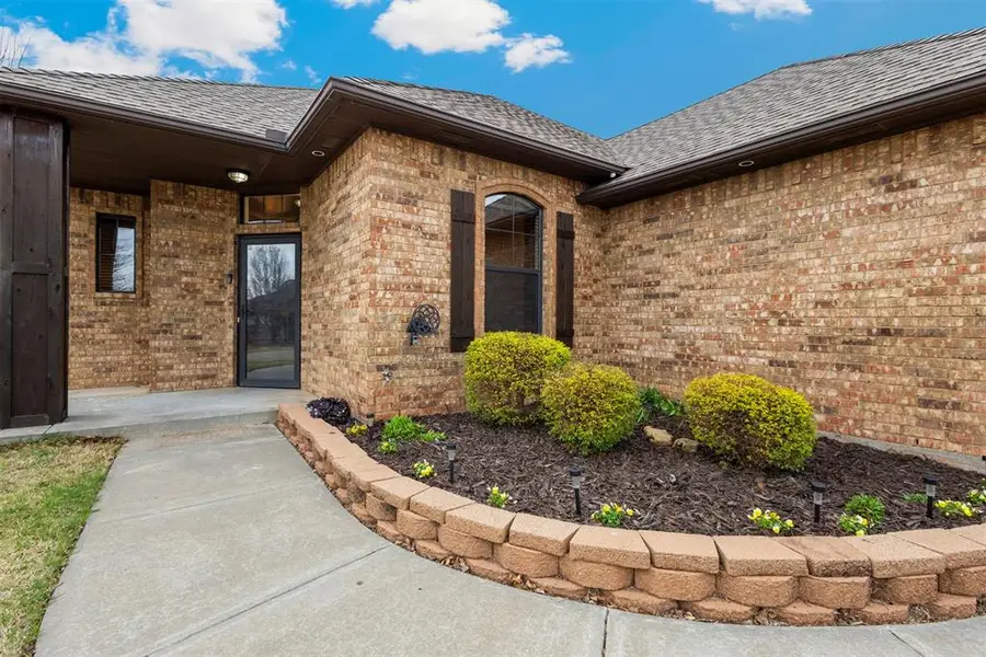 3001 Prairie Field Lane, Moore, OK 73160 - #3