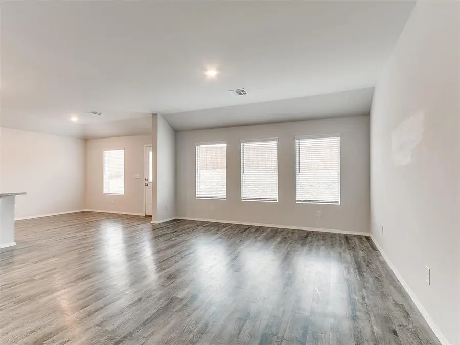 21185 River Mist Drive, Harrah, OK 73045 - #2