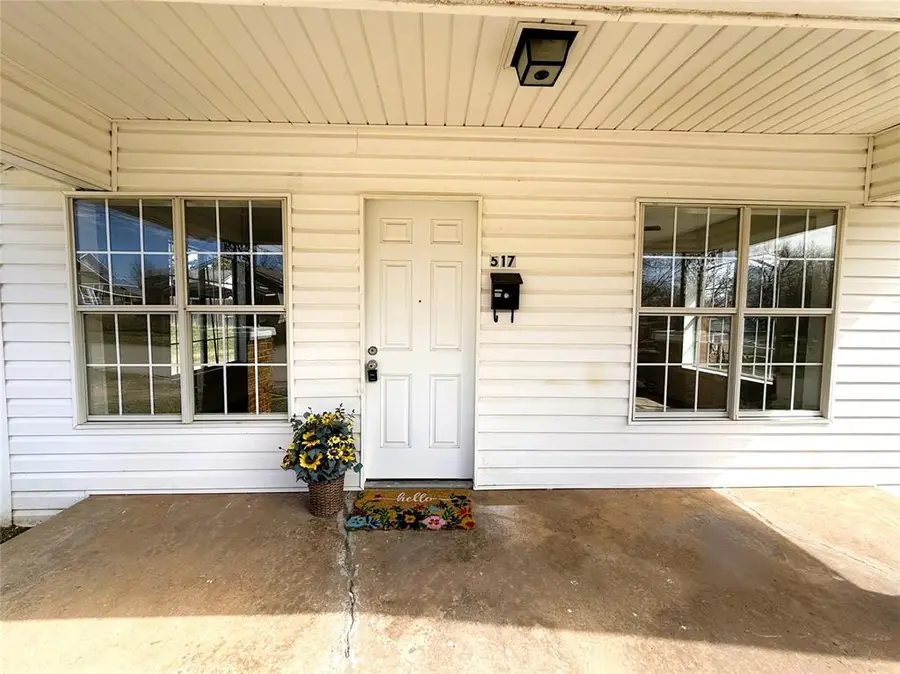 517 S 11th Street, Chickasha, OK 73018 - #3