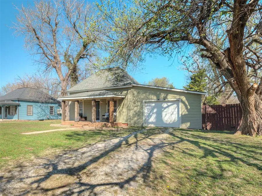 316 E Jefferson Street, Crescent, OK 73028 - #2