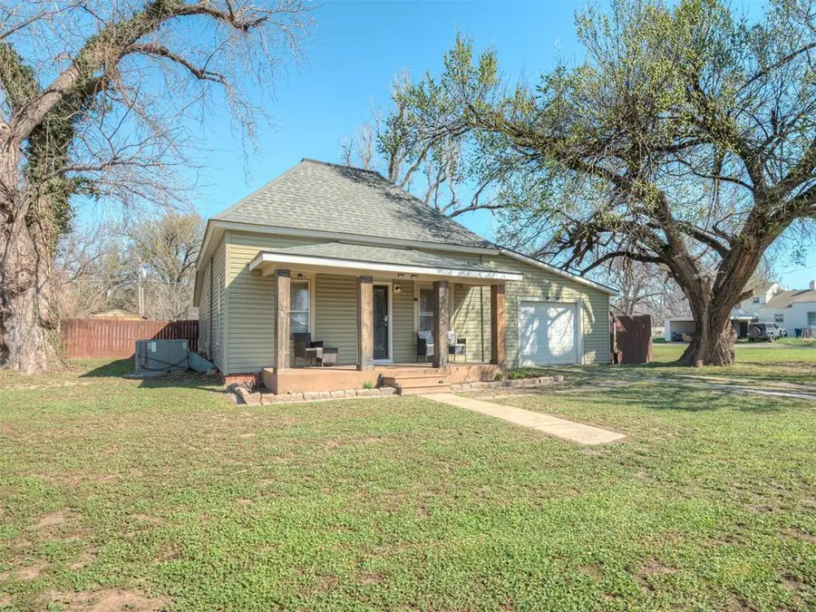 316 E Jefferson Street, Crescent, OK 73028 - #3