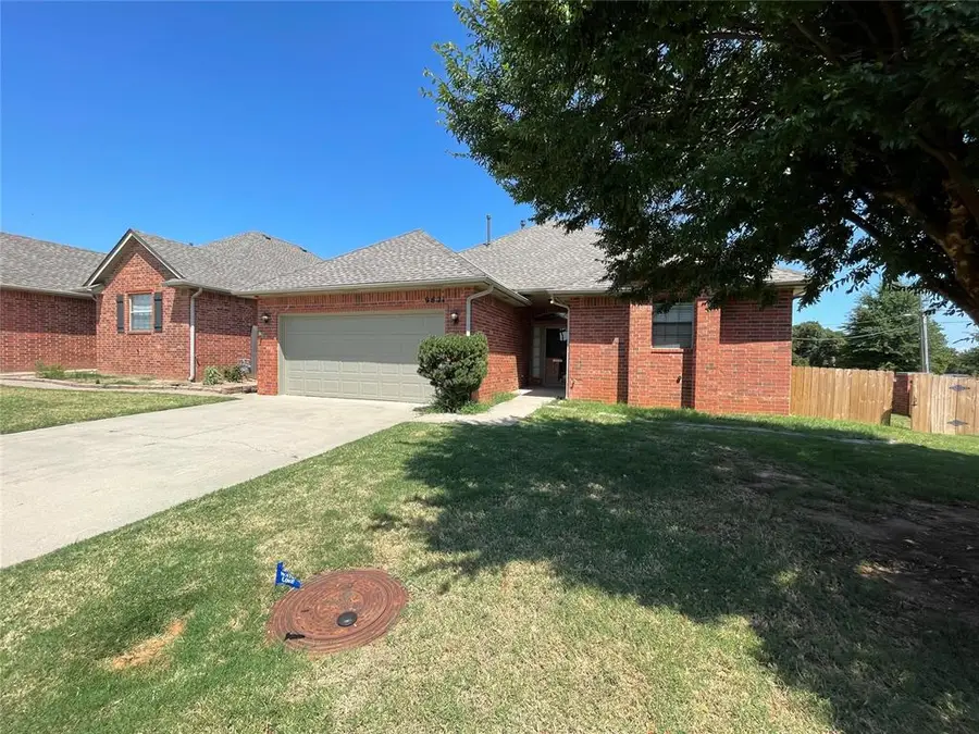 9621 Montclaire Drive, Midwest City, OK 73130 - #2