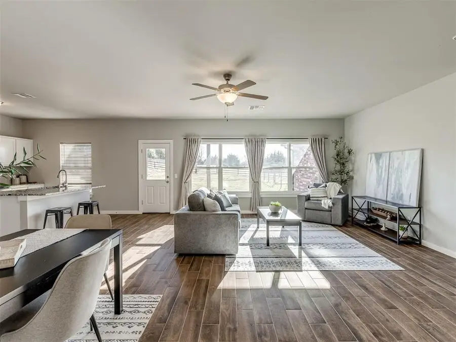 1350 N Kelley Avenue, Guthrie, OK 73044 - #3