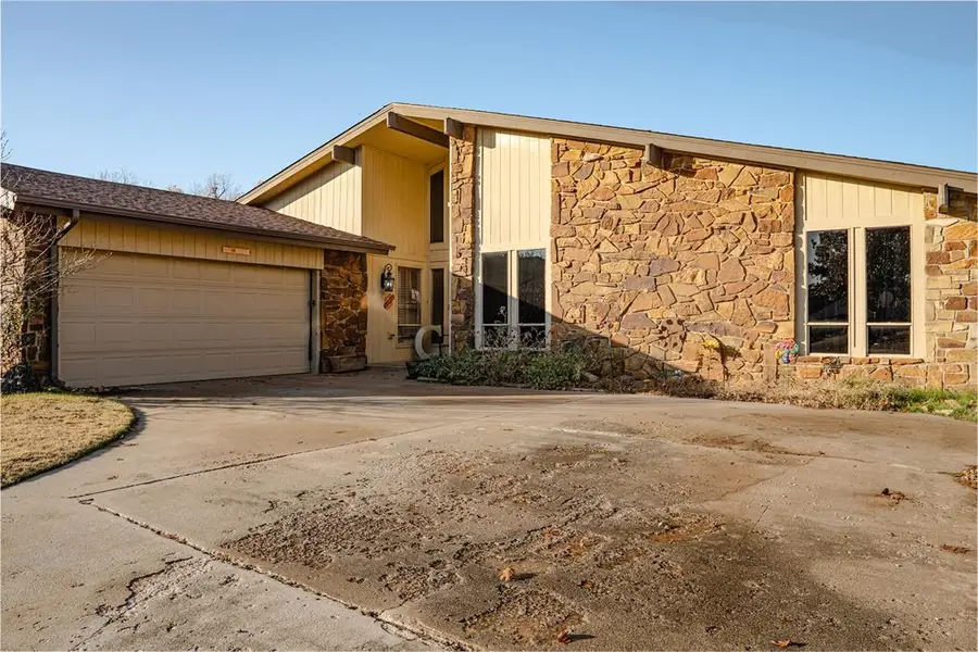 8301 Willow Creek Boulevard, Oklahoma City, OK 73162 - #3