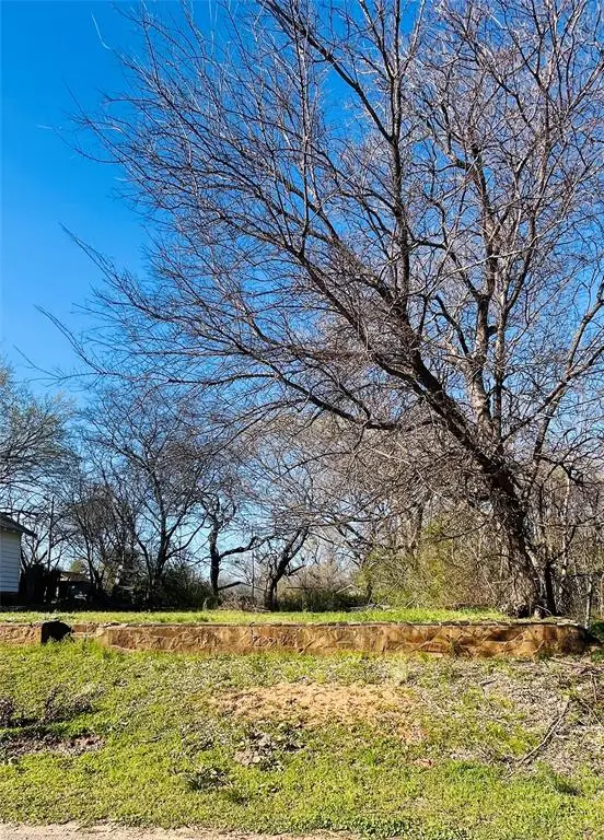 1520 E Walnut Street, Shawnee, OK 74801