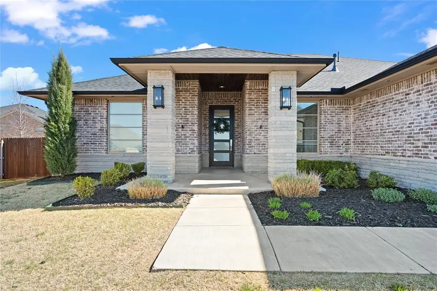 15204 Fountain Creek Lane, Edmond, OK 73013 - #2